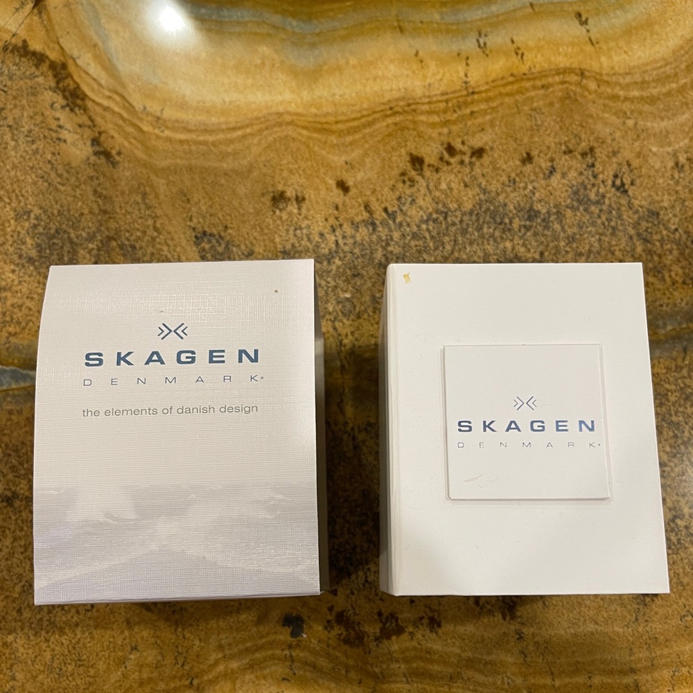 NWT Skagen PKGSK0121 Black watch.
